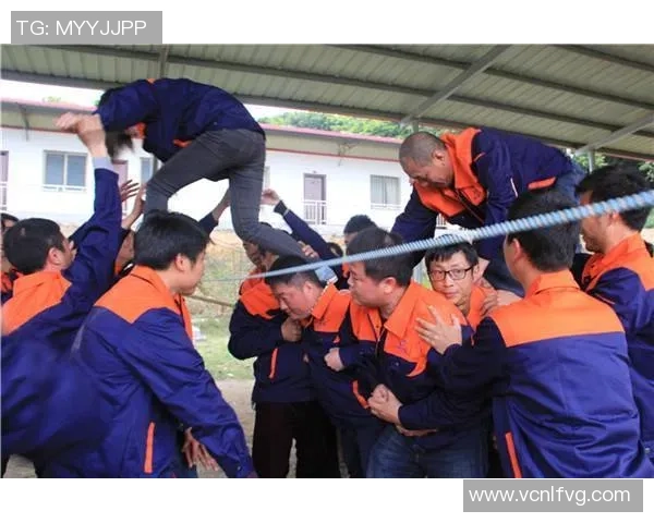 上海篮球队挑战赛团队协作表现分析与点评展现团结精神与战术配合